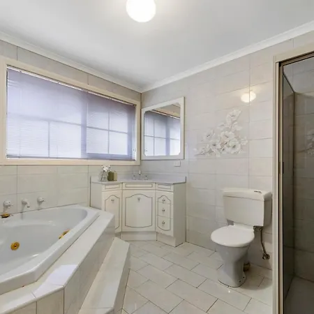 12 Mins To Mel Airport-Good Wood House Apartment St Albans Exterior photo