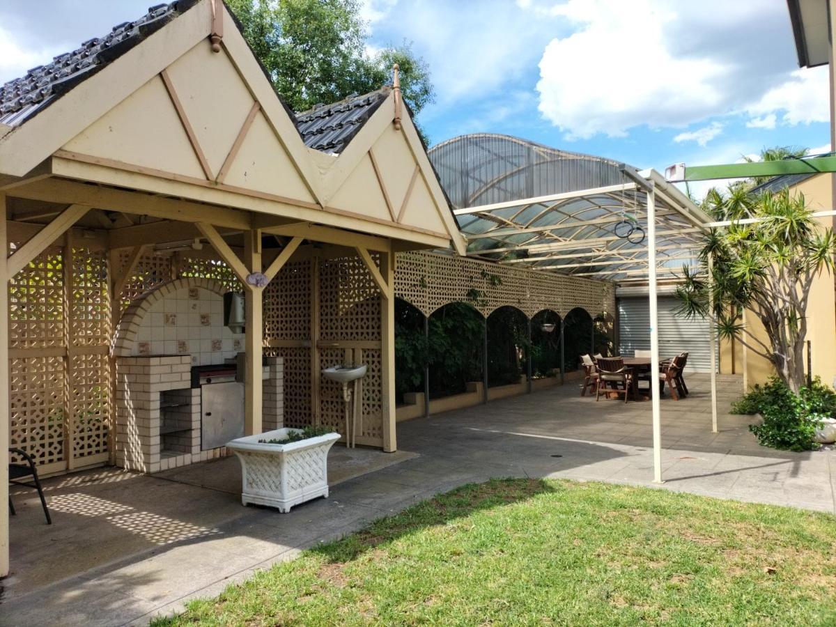 12 Mins To Mel Airport-good Wood House * St Albans